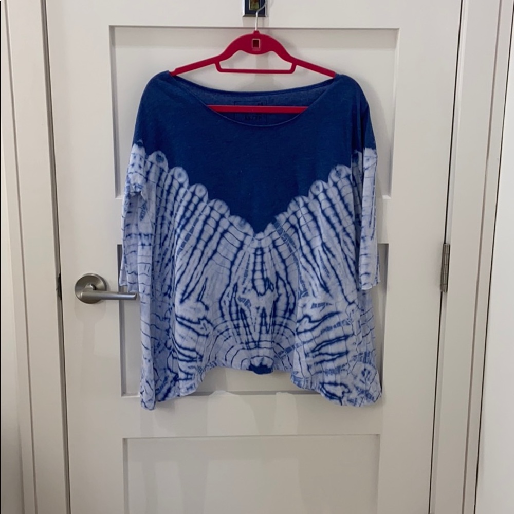 free people light sweater/t-shirt